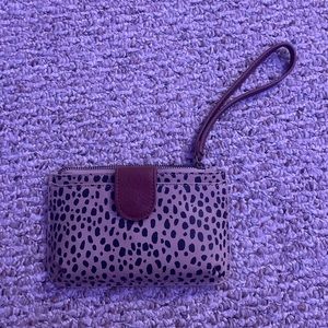 Universal threads wallet